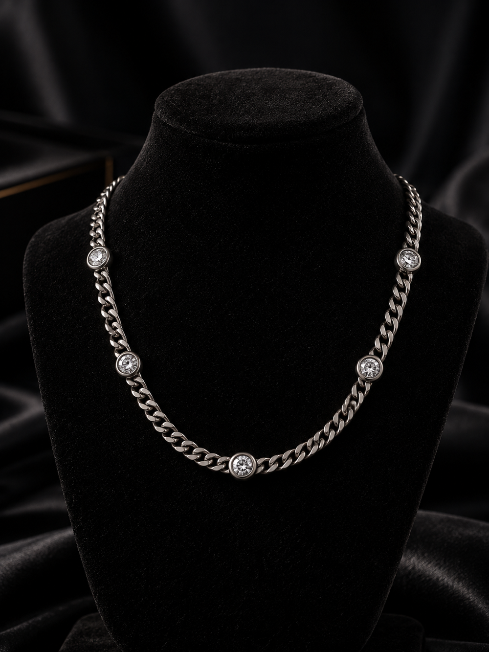 Yoland Cuban Necklace