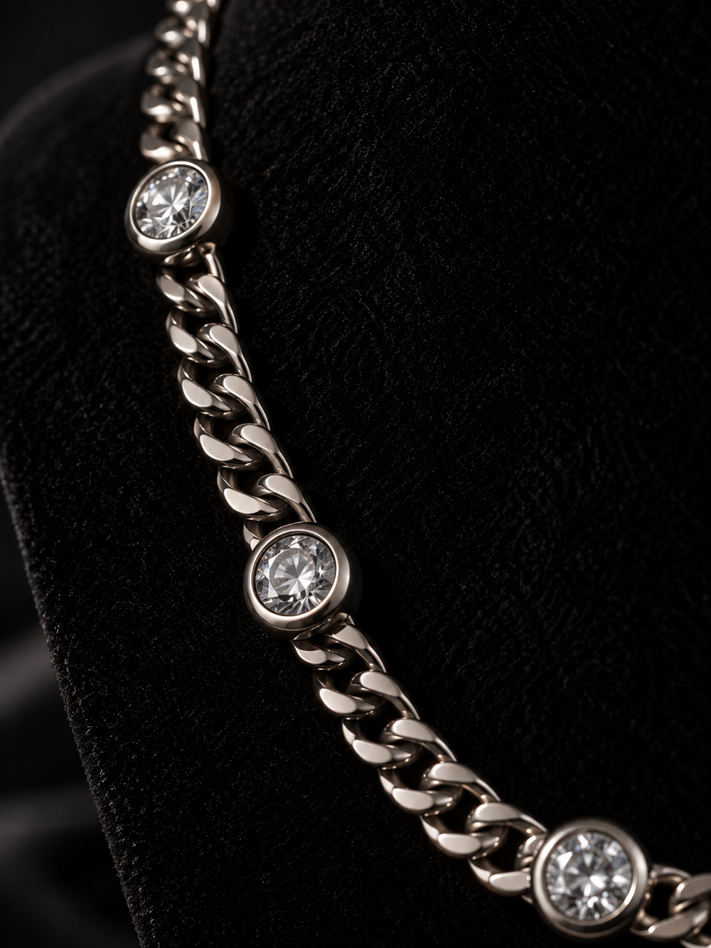 Yoland Cuban Necklace