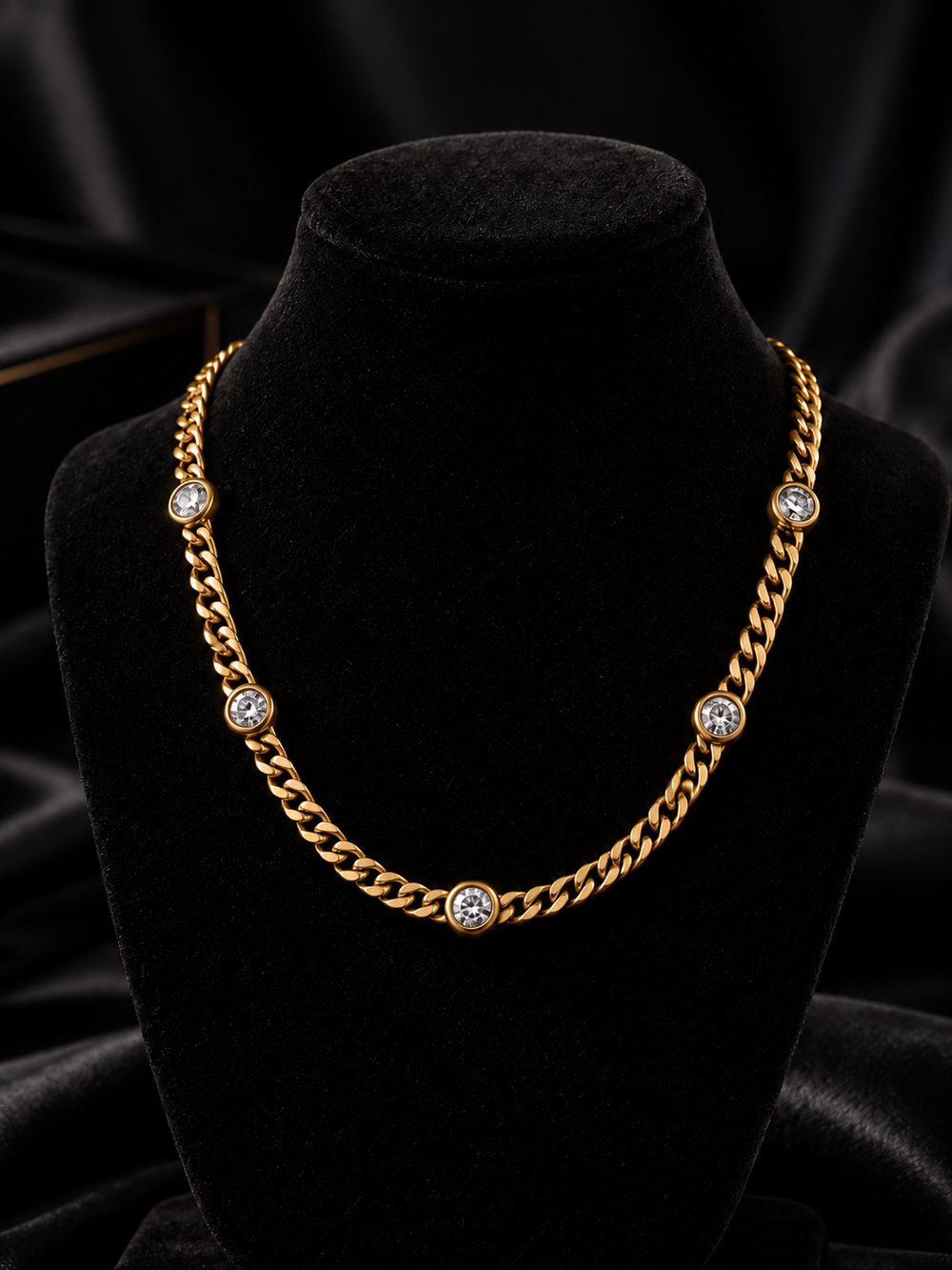Yoland Cuban Necklace