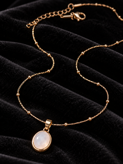 Luna Opaline Necklace