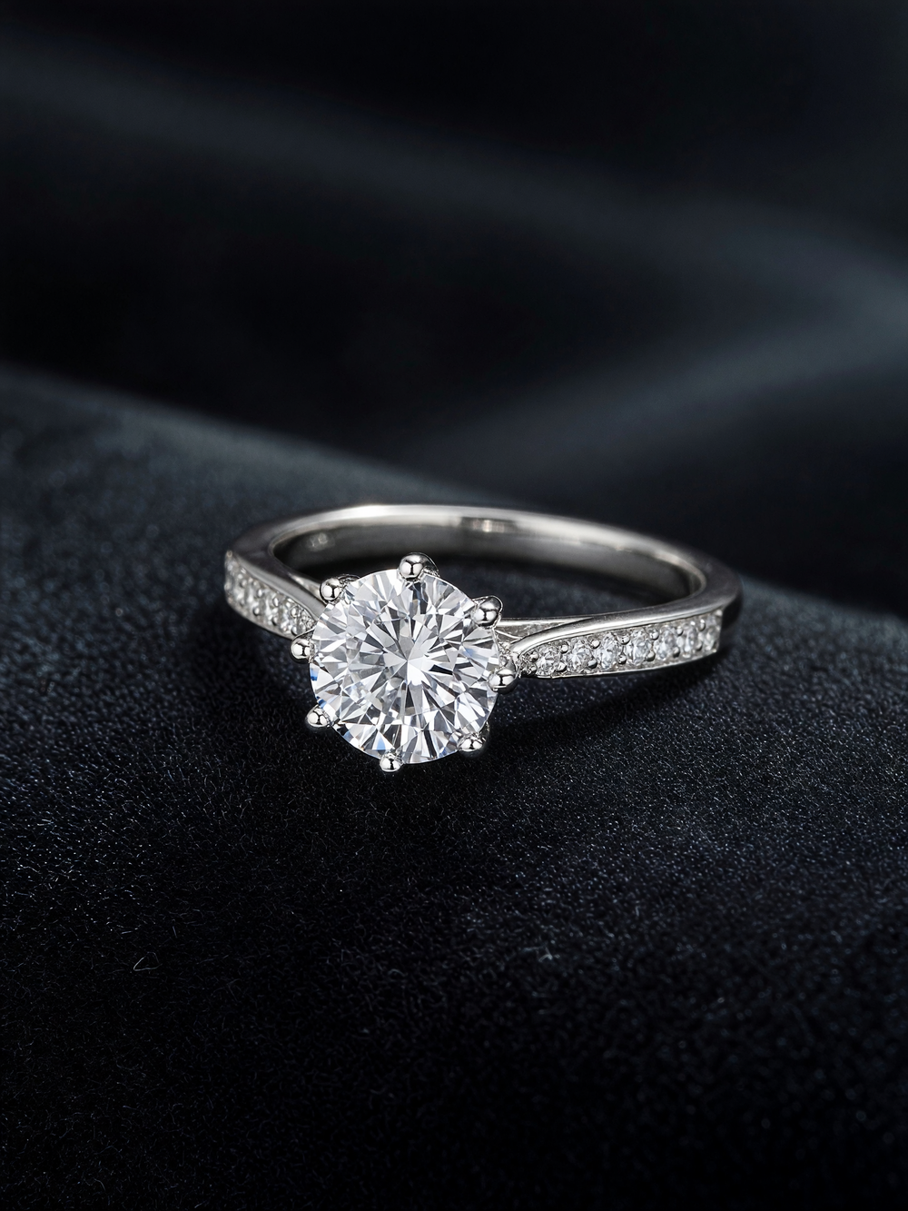Julieta Moissanite Ring