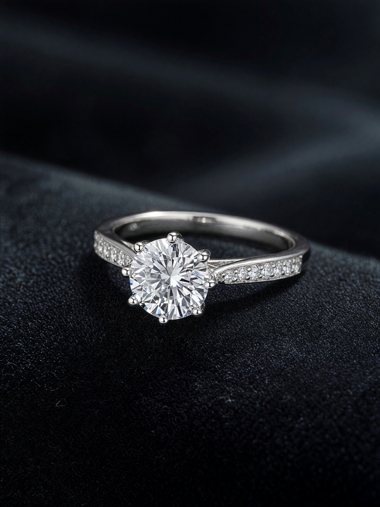 Julieta Moissanite Ring