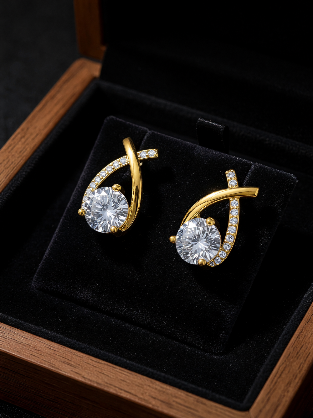Aurelia Moissanite Earrings