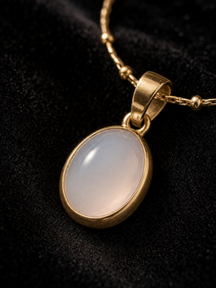 Luna Opaline Necklace