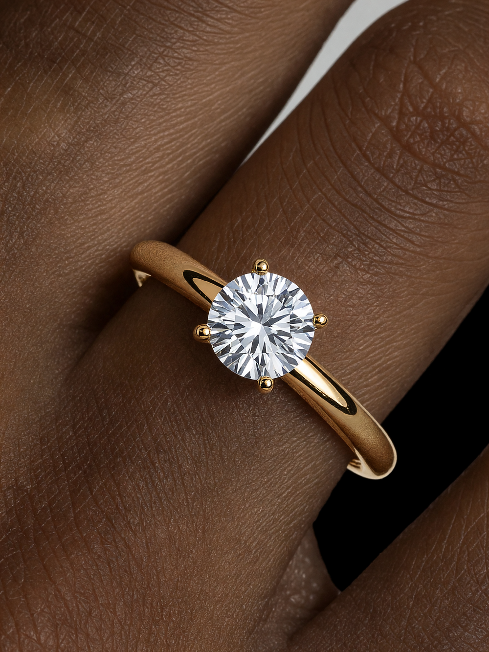 Aura Moissanite Ring