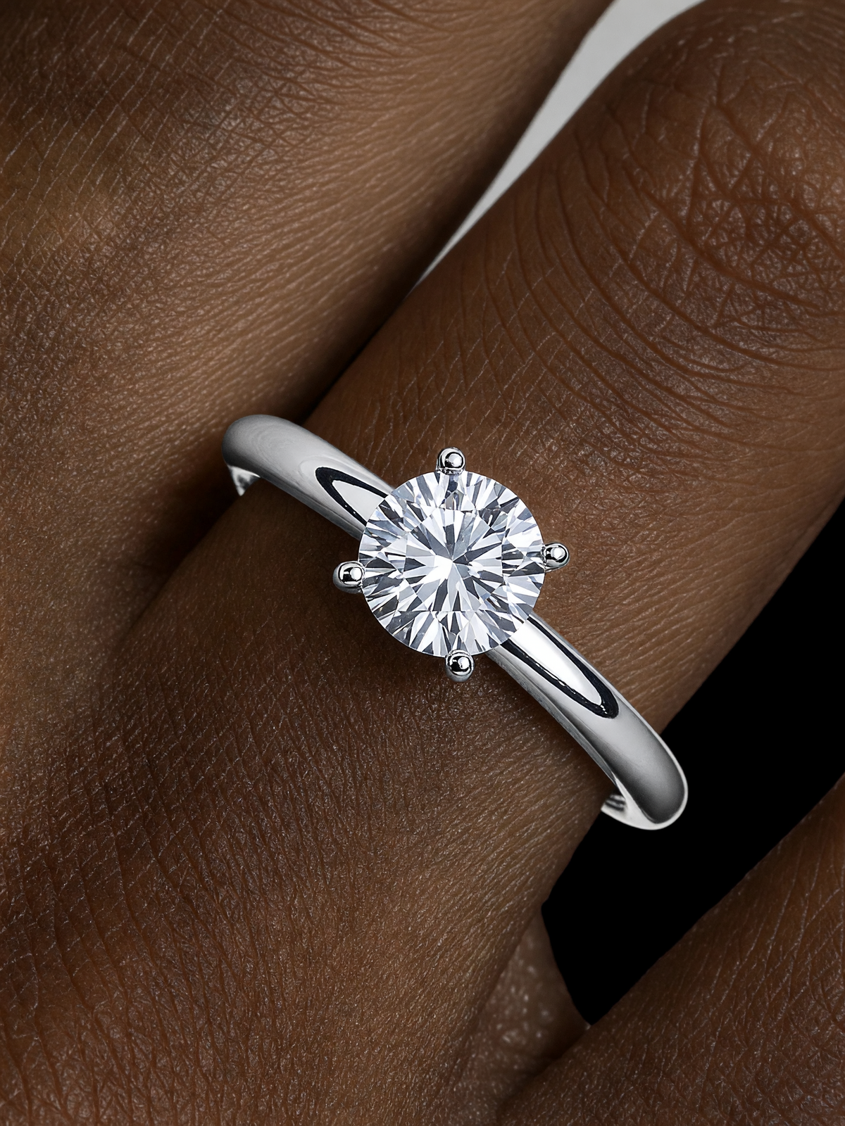 Aura Moissanite Ring