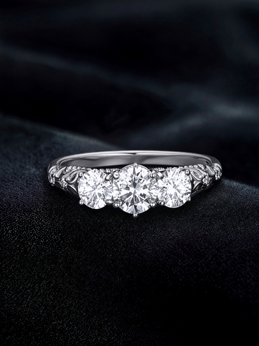 Aurora Moissanite Ring